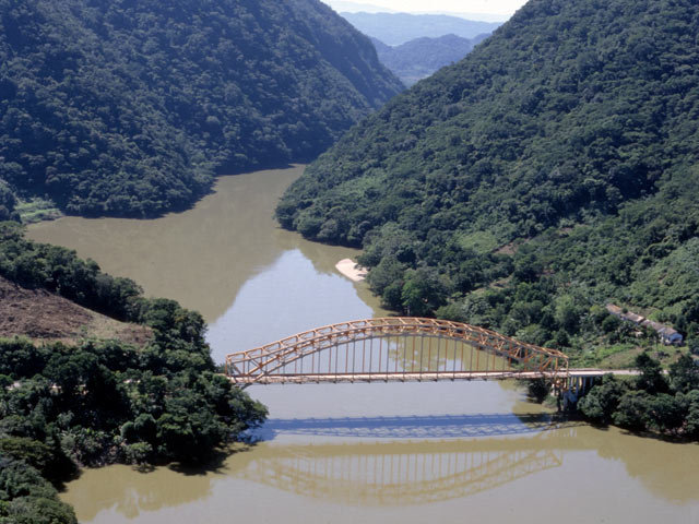 Boca del Cerro Bridge.jpg