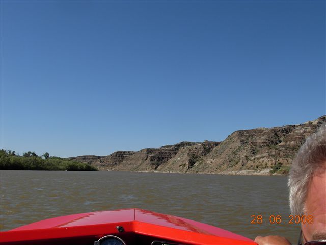 Drumheller boating June 28-08 054.jpg