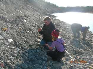 H.R. Thanksgiving looking for fossils 2008 083.jpg