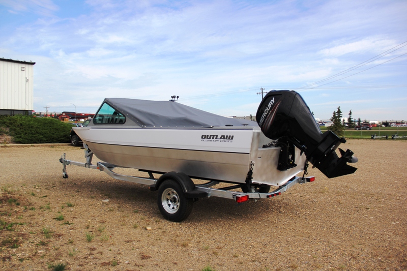 Mackenzie Outboard 001.JPG