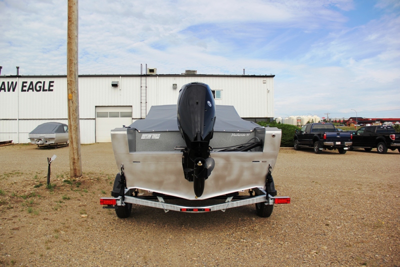Mackenzie Outboard 002.JPG