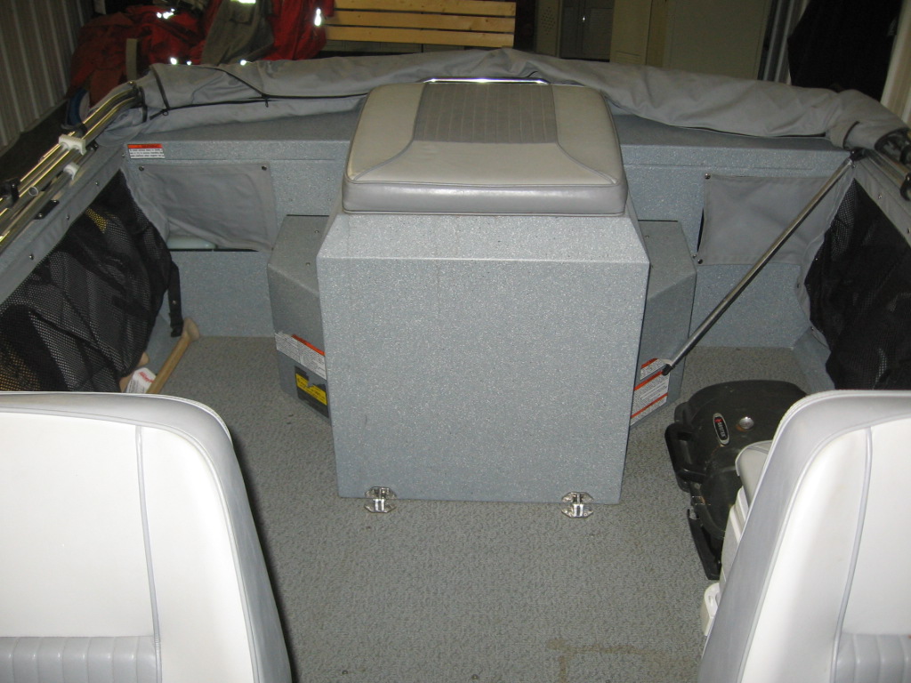 river boat 003.JPG