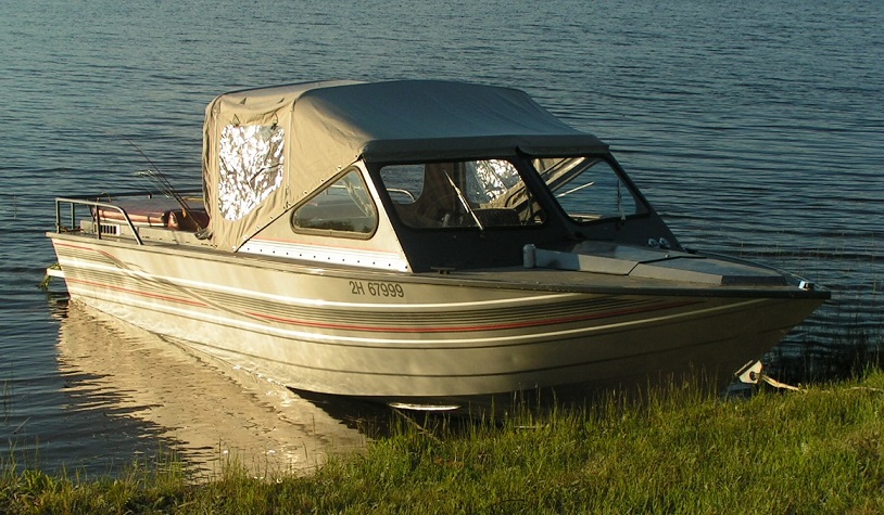 Sitting on the Horn River.JPG