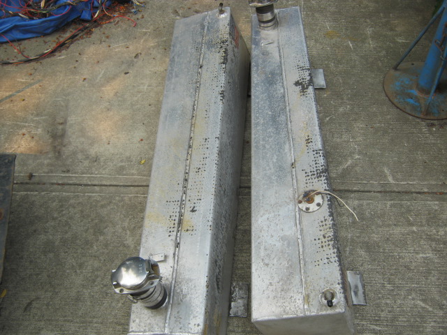 tanks 001.JPG